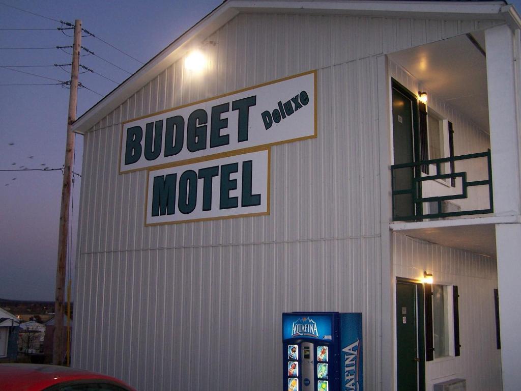 Budget Deluxe Motel Рола Екстериор снимка
